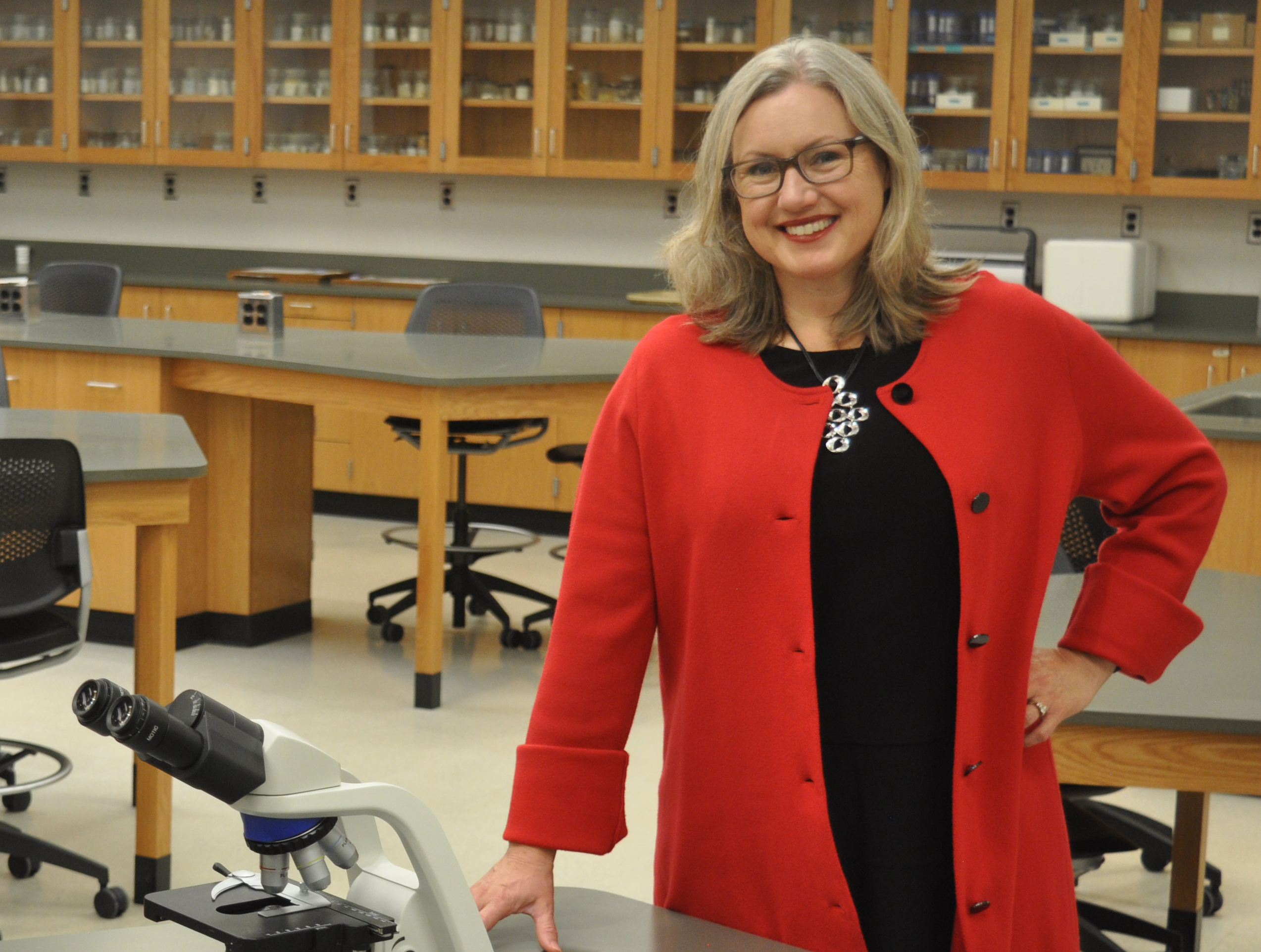 Amanda Fales-Williams in lab