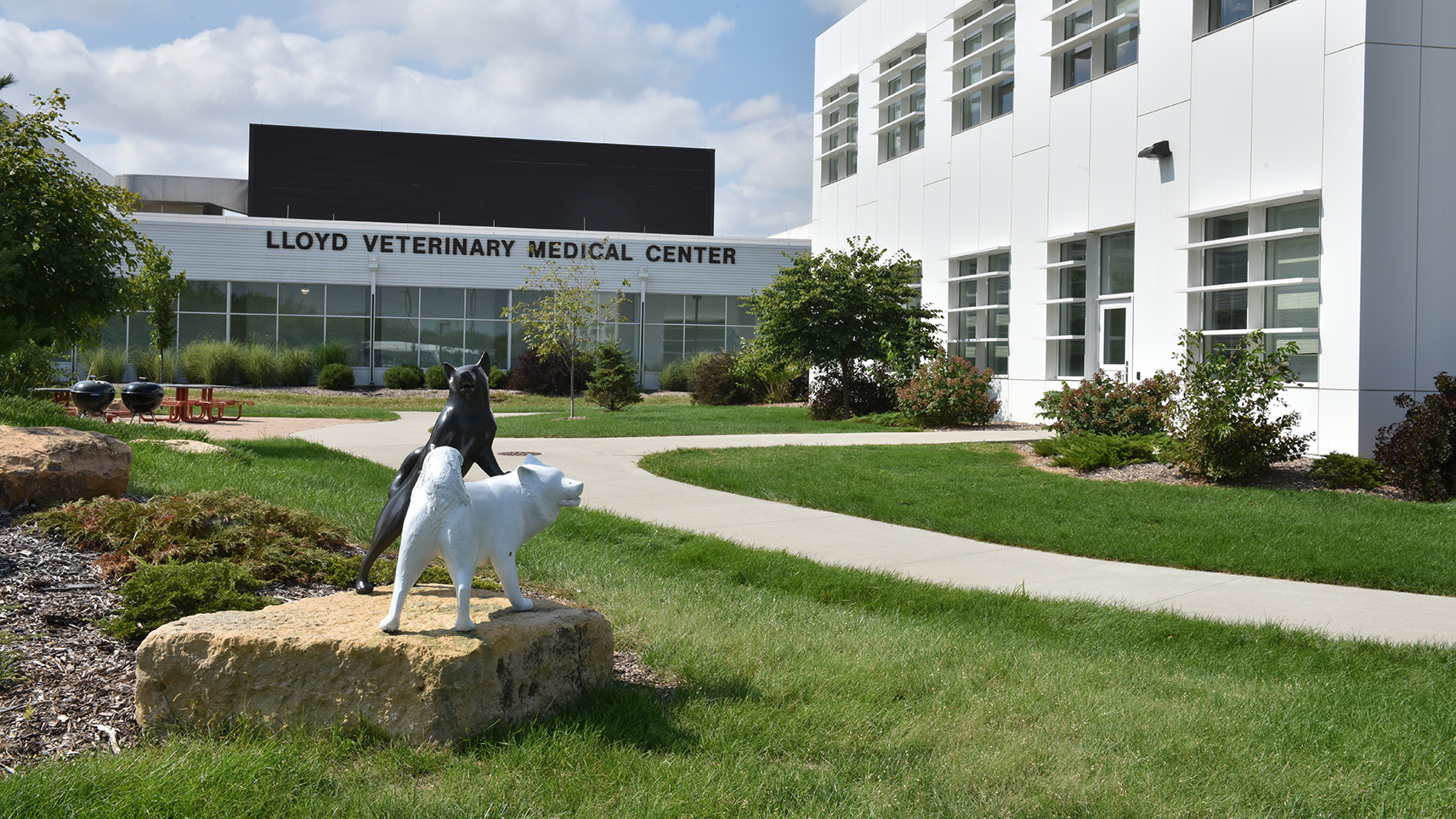 Lloyd Veterinary Medical Center exterior